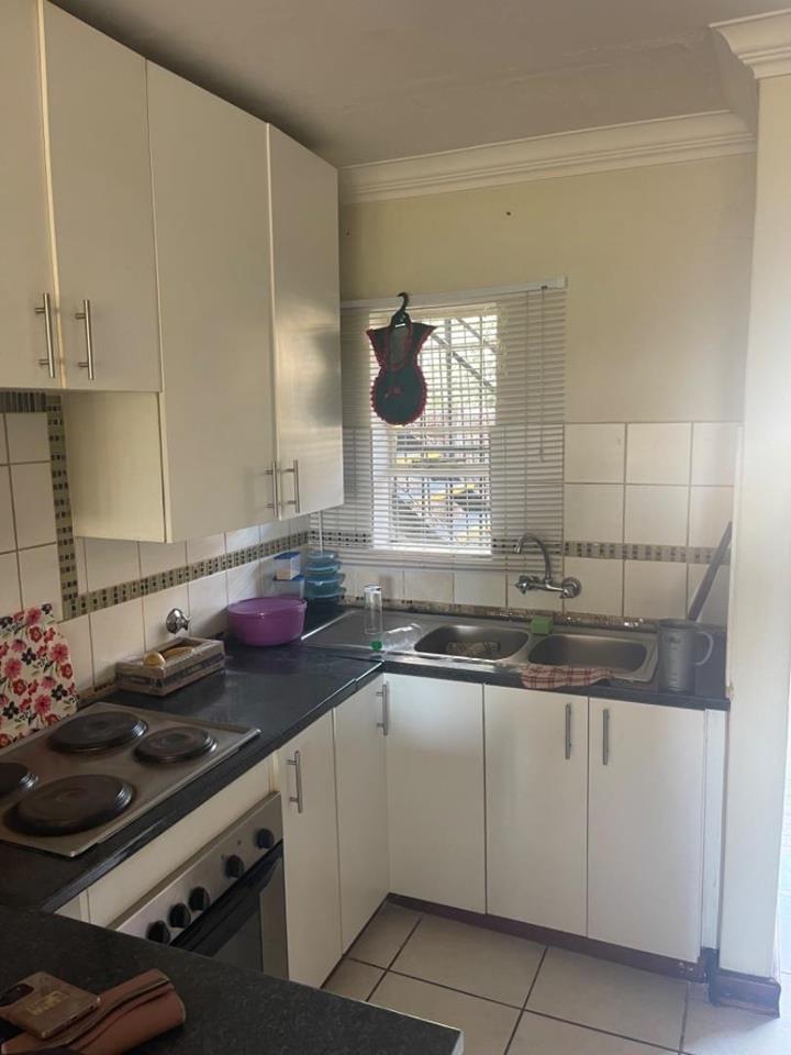 2 Bedroom Property for Sale in The Orchards Gauteng