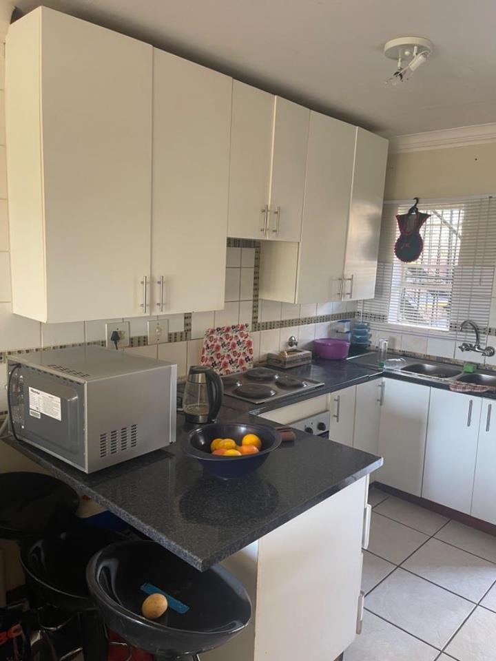 2 Bedroom Property for Sale in The Orchards Gauteng