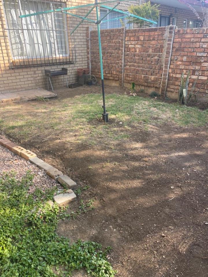 2 Bedroom Property for Sale in The Orchards Gauteng