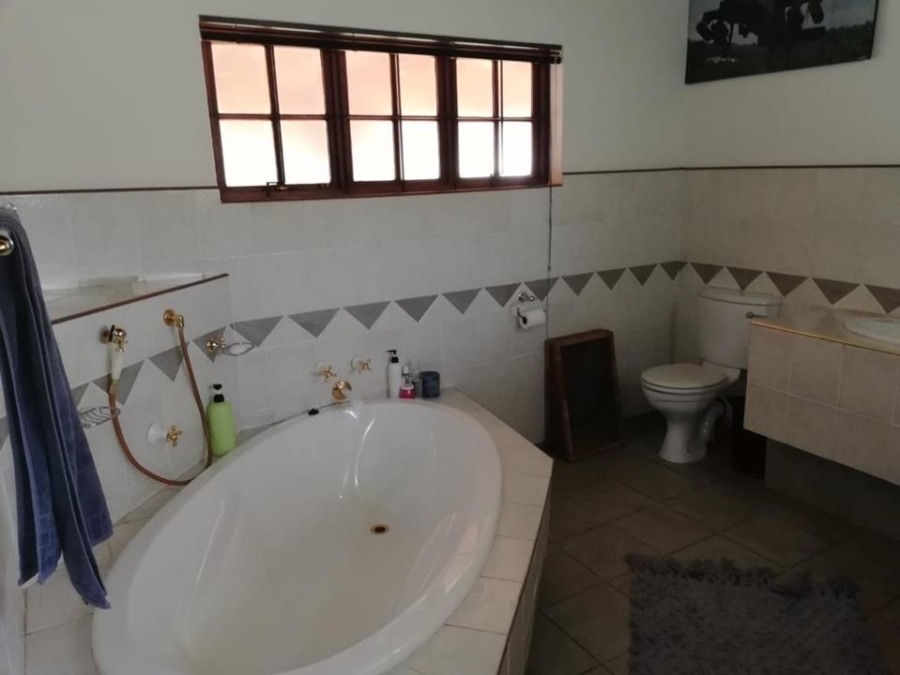 5 Bedroom Property for Sale in Chantelle Gauteng