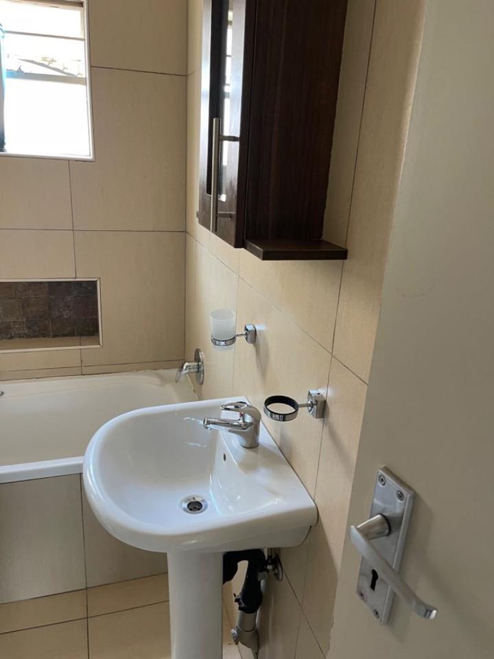 2 Bedroom Property for Sale in Andeon Gauteng