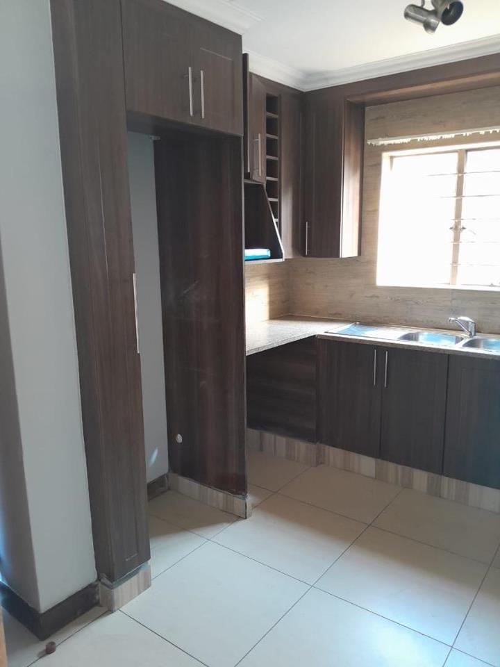 2 Bedroom Property for Sale in Andeon Gauteng