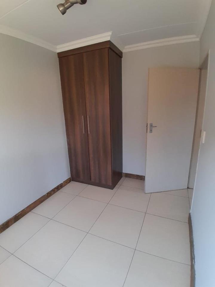 2 Bedroom Property for Sale in Andeon Gauteng