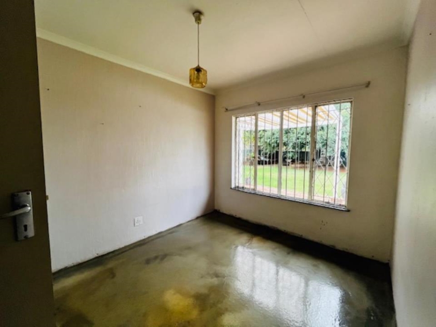 4 Bedroom Property for Sale in Florauna Gauteng