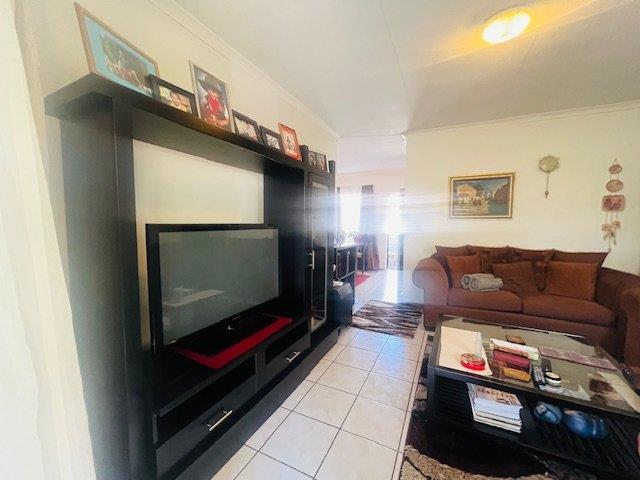 2 Bedroom Property for Sale in Ninapark Gauteng