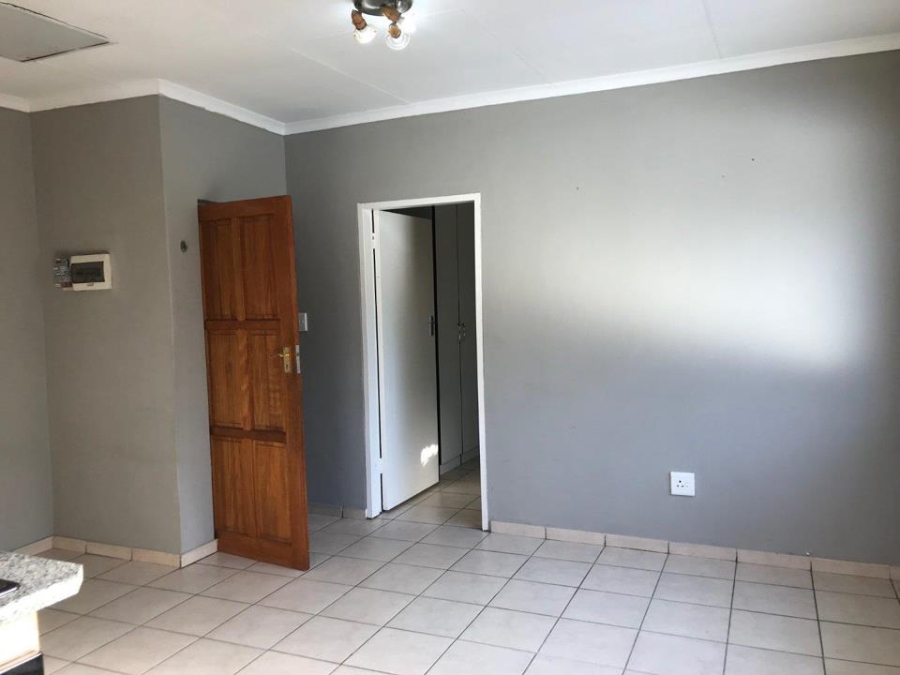 1 Bedroom Property for Sale in Pretoria North Gauteng