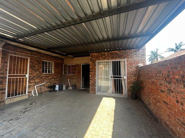 1 Bedroom Property for Sale in Pretoria North Gauteng