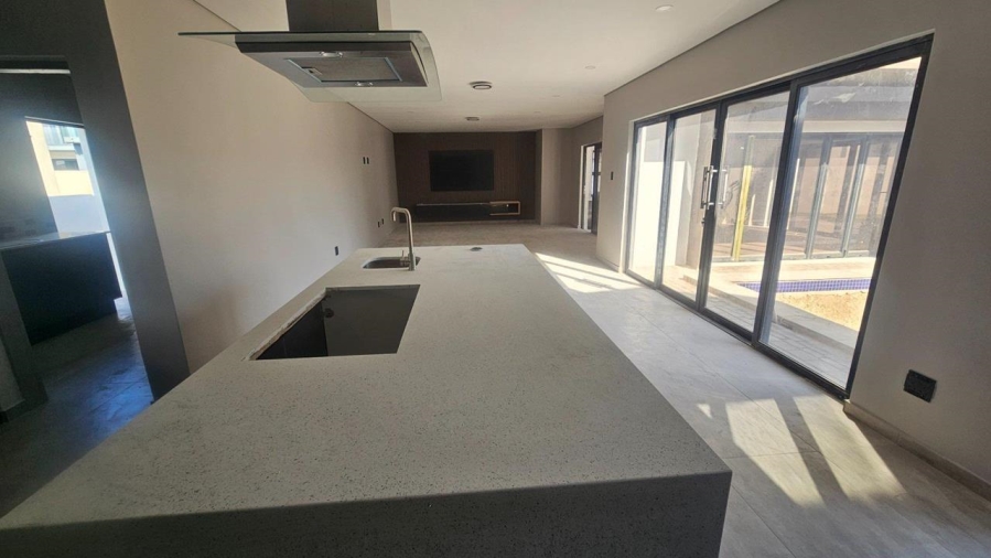 5 Bedroom Property for Sale in Six Fountains Residential Estate Gauteng