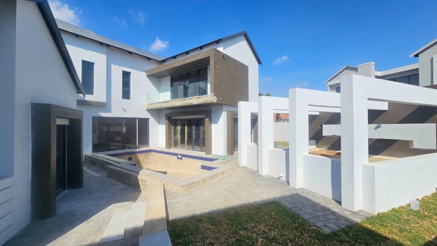 5 Bedroom Property for Sale in Six Fountains Residential Estate Gauteng