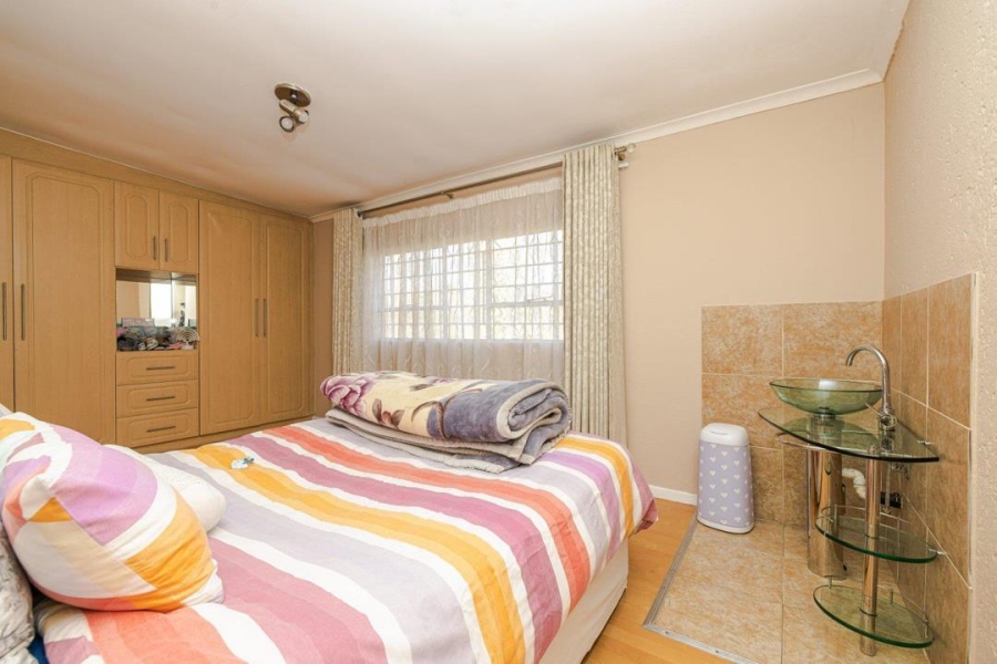 4 Bedroom Property for Sale in Halfway Gardens Gauteng