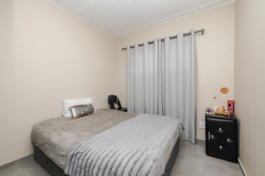 2 Bedroom Property for Sale in Vorna Valley Gauteng