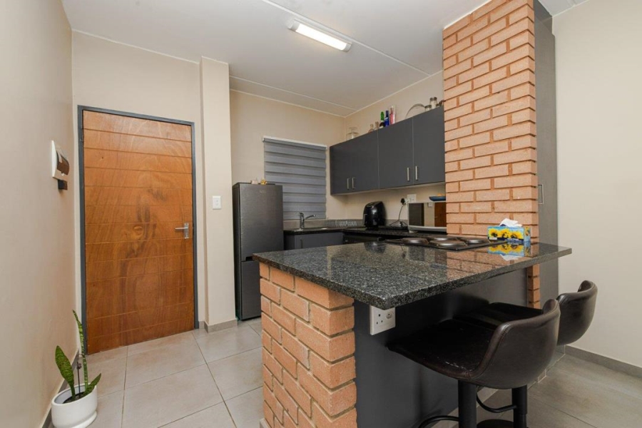 2 Bedroom Property for Sale in Vorna Valley Gauteng