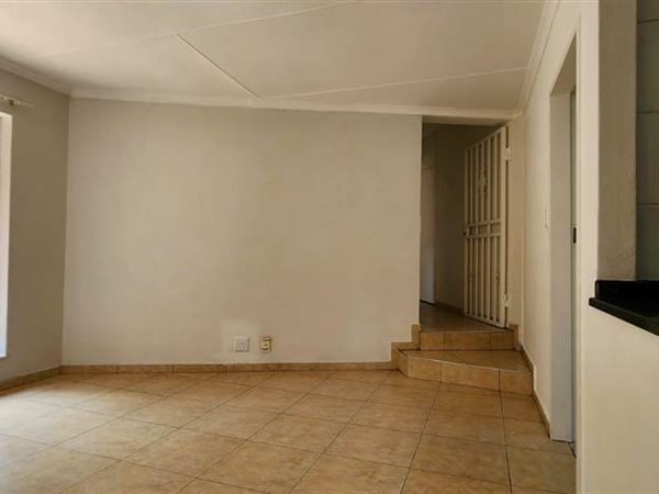 3 Bedroom Property for Sale in Mulbarton Gauteng