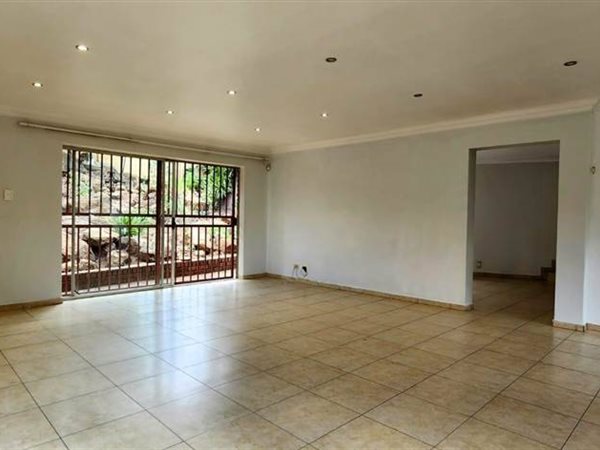 3 Bedroom Property for Sale in Mulbarton Gauteng