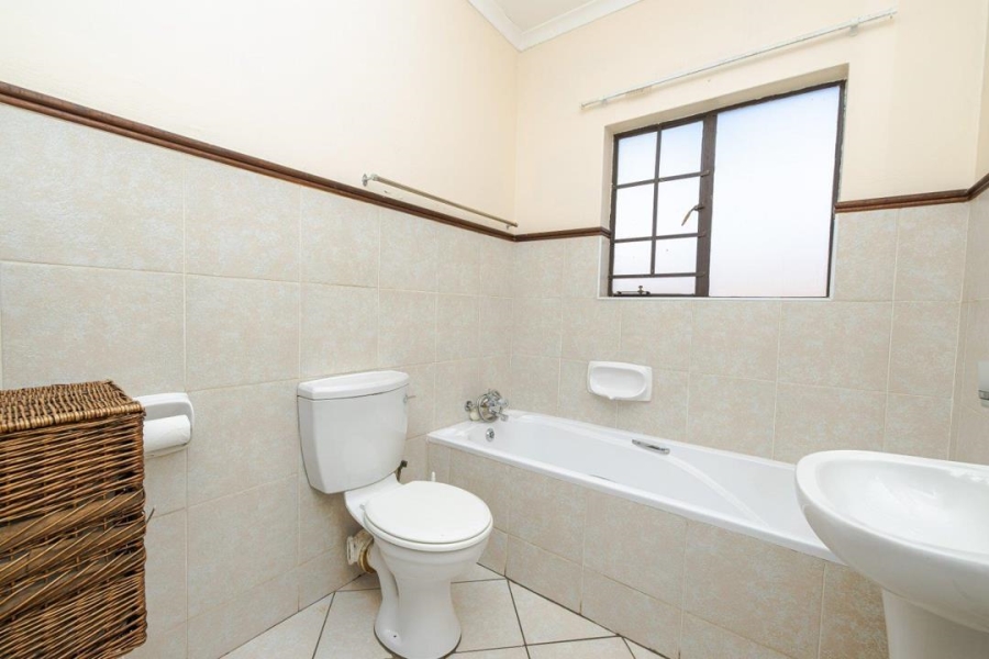 2 Bedroom Property for Sale in Noordwyk Gauteng