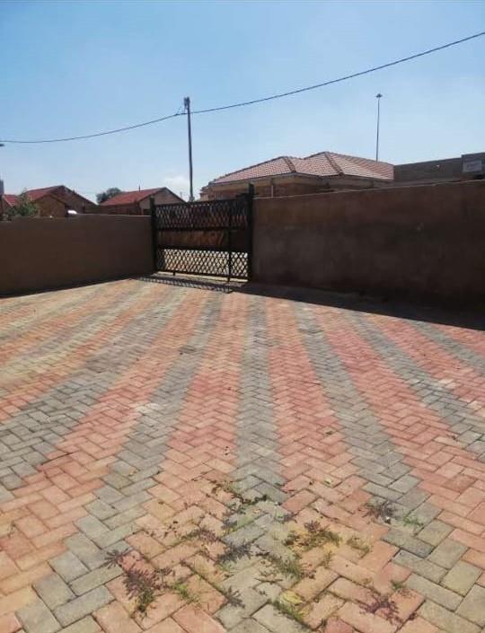 2 Bedroom Property for Sale in Soshanguve East Gauteng