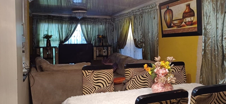 2 Bedroom Property for Sale in Soshanguve A Gauteng