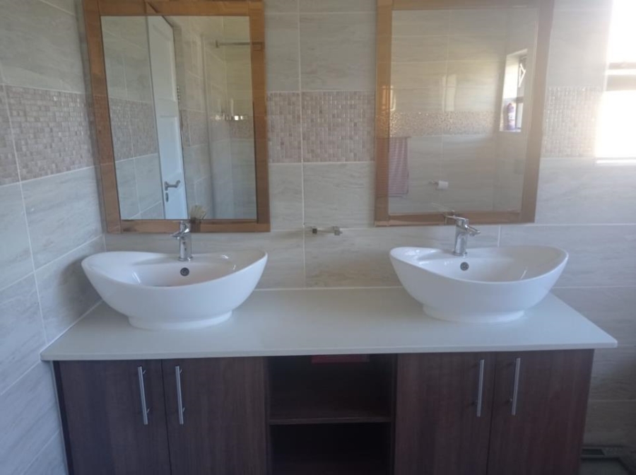 4 Bedroom Property for Sale in Amandasig Gauteng