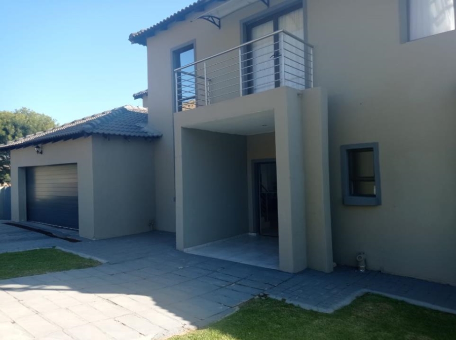 4 Bedroom Property for Sale in Amandasig Gauteng