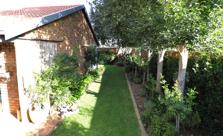 3 Bedroom Property for Sale in Elarduspark Ext 3 Gauteng