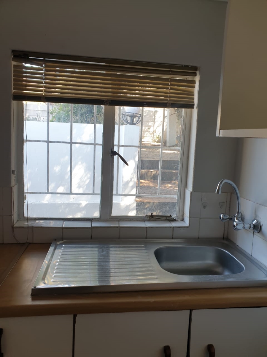 To Let 1 Bedroom Property for Rent in Kensington Gauteng