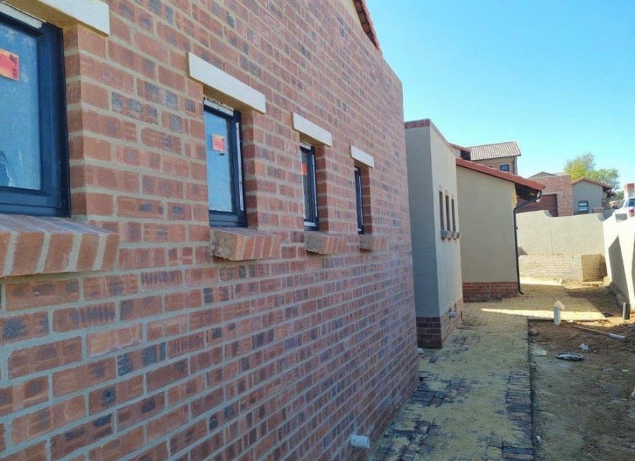 3 Bedroom Property for Sale in Avianto Estates Gauteng