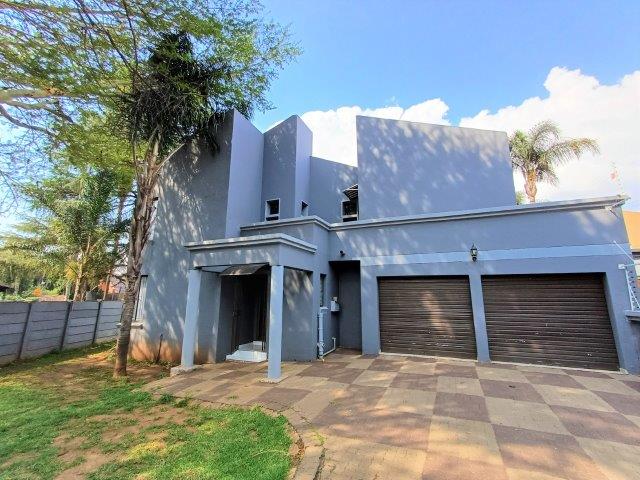 4 Bedroom Property for Sale in Wierda Park Gauteng