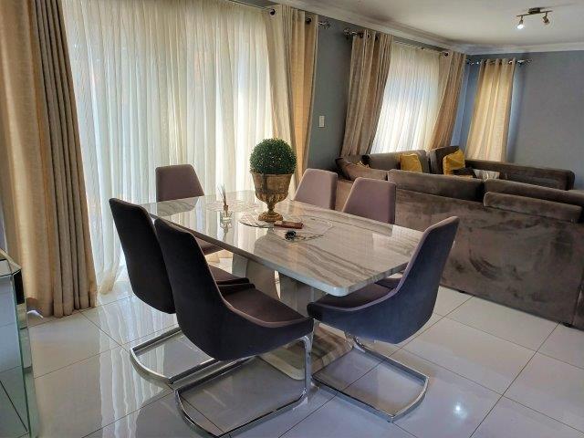 4 Bedroom Property for Sale in Wierda Park Gauteng