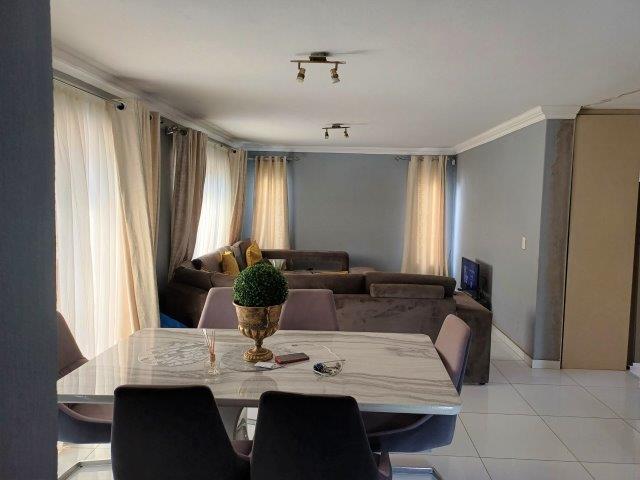 4 Bedroom Property for Sale in Wierda Park Gauteng