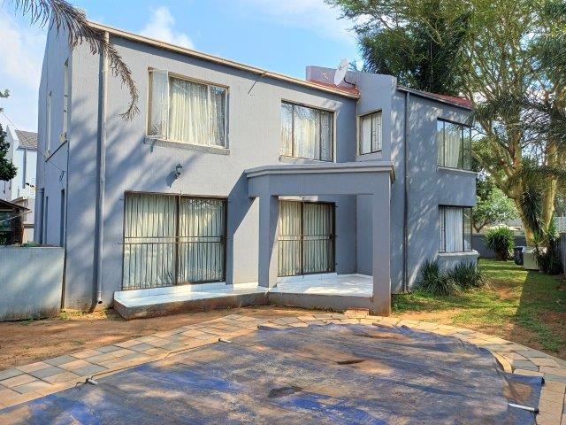 4 Bedroom Property for Sale in Wierda Park Gauteng