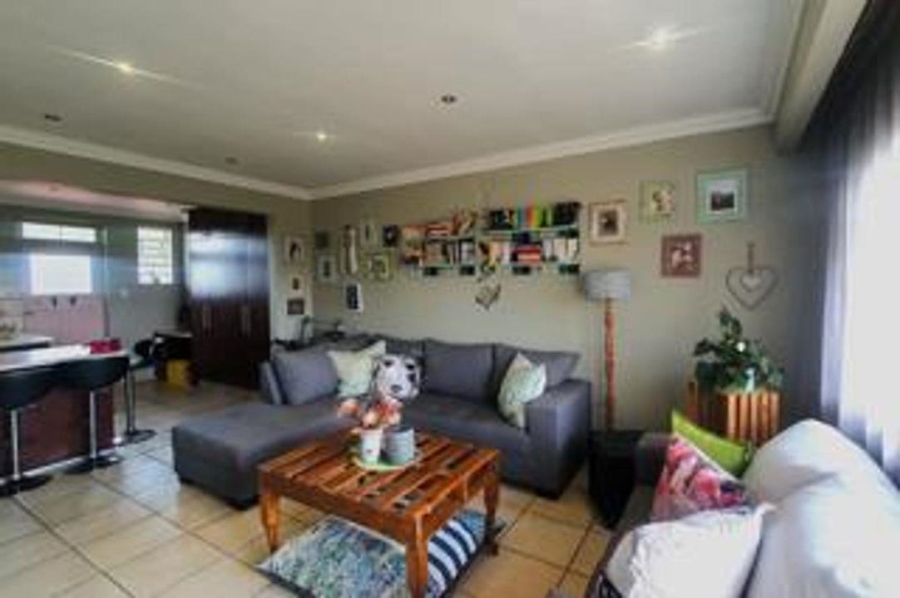 To Let 1 Bedroom Property for Rent in Lambton Gauteng