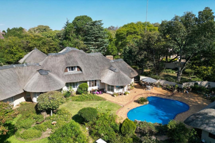 6 Bedroom Property for Sale in Sandown Gauteng