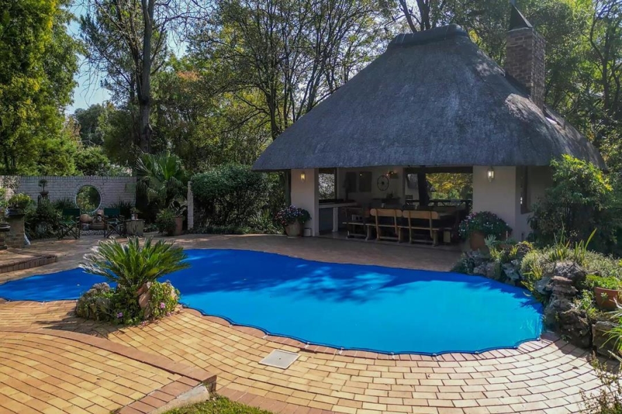 6 Bedroom Property for Sale in Sandown Gauteng