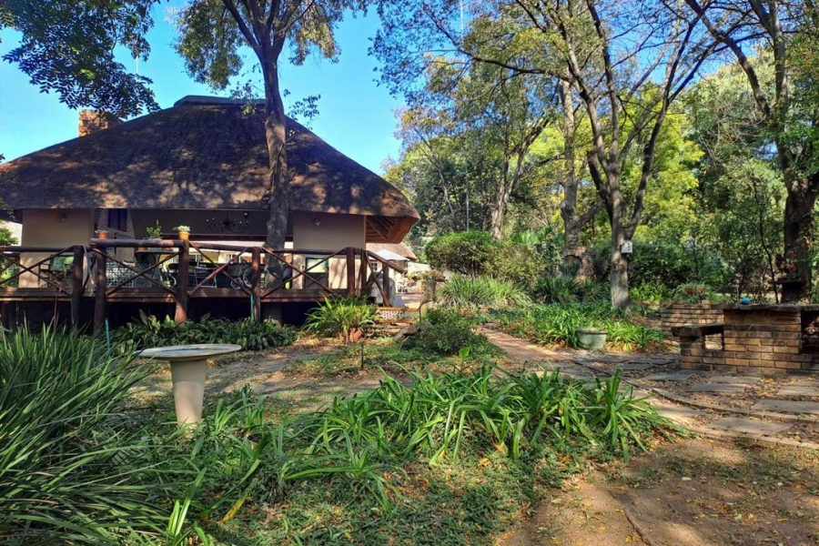 6 Bedroom Property for Sale in Sandown Gauteng