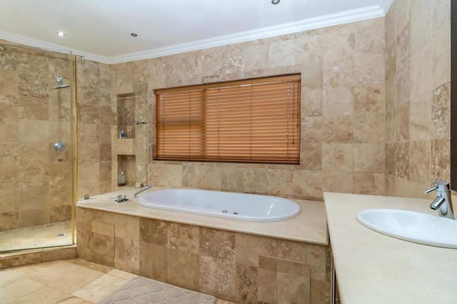 4 Bedroom Property for Sale in Fernbrook Estate Gauteng