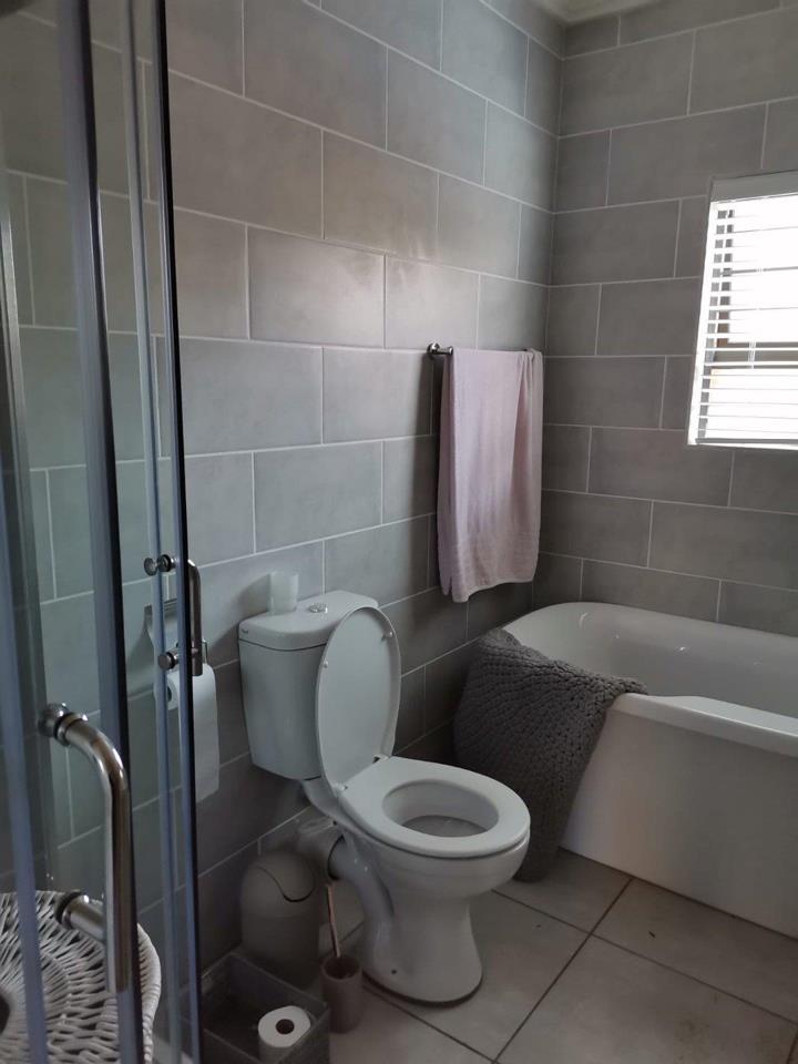 2 Bedroom Property for Sale in Klipfontein Gauteng