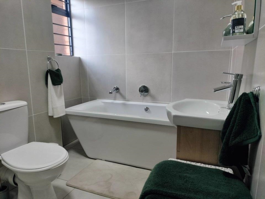 3 Bedroom Property for Sale in Bartlett Gauteng