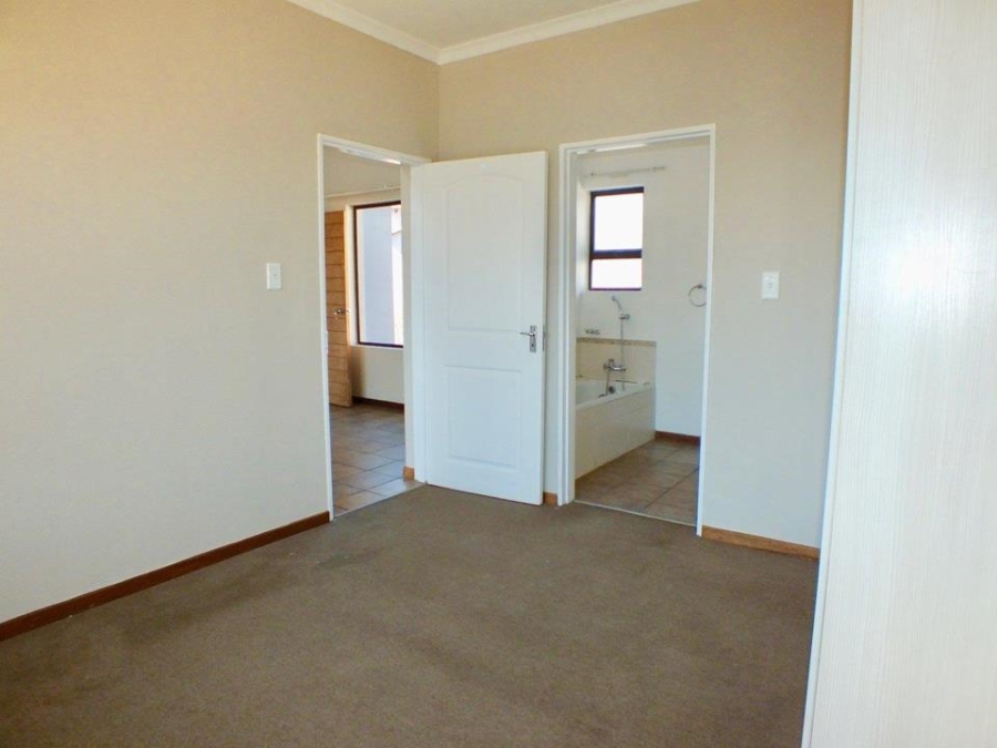 2 Bedroom Property for Sale in Honeydew Grove Gauteng