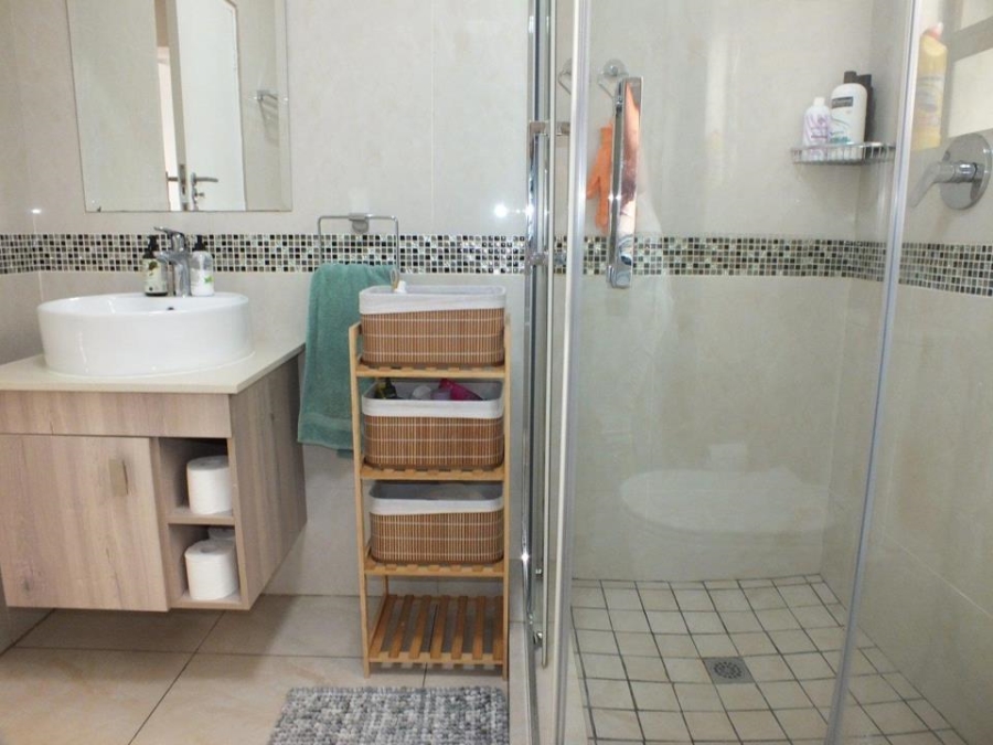 2 Bedroom Property for Sale in Noordhang Gauteng