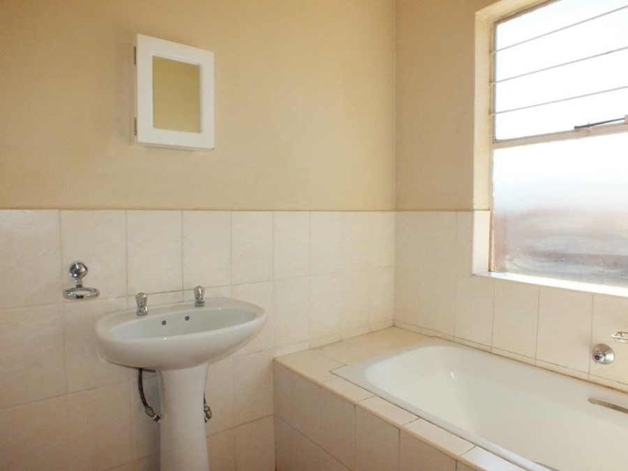 2 Bedroom Property for Sale in Honeypark Gauteng