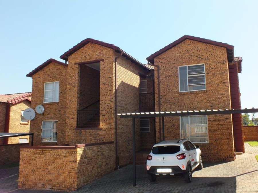 2 Bedroom Property for Sale in Honeypark Gauteng