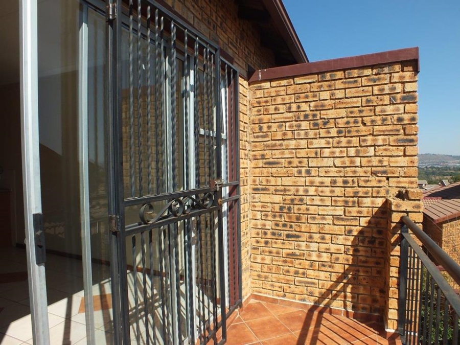 2 Bedroom Property for Sale in Honeypark Gauteng