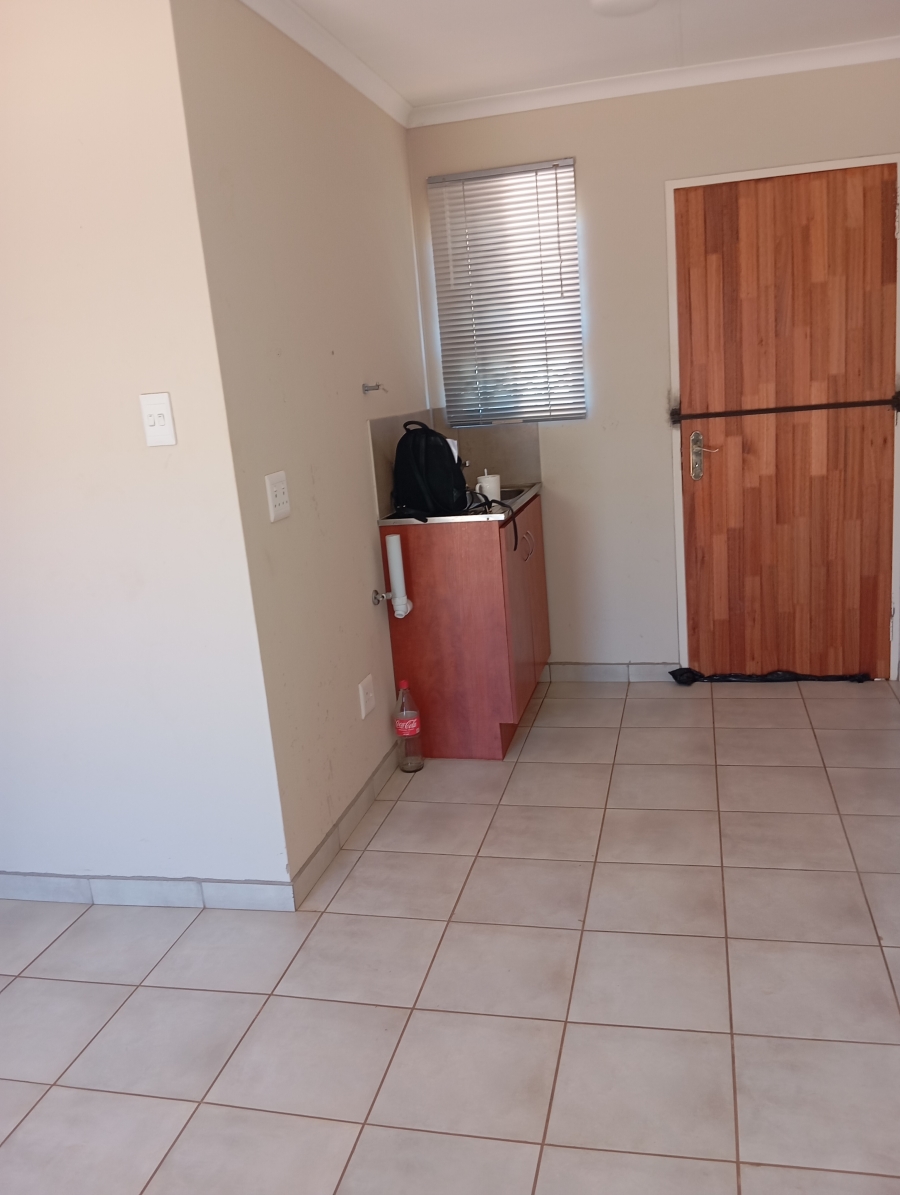 2 Bedroom Property for Sale in Toekomsrus Gauteng