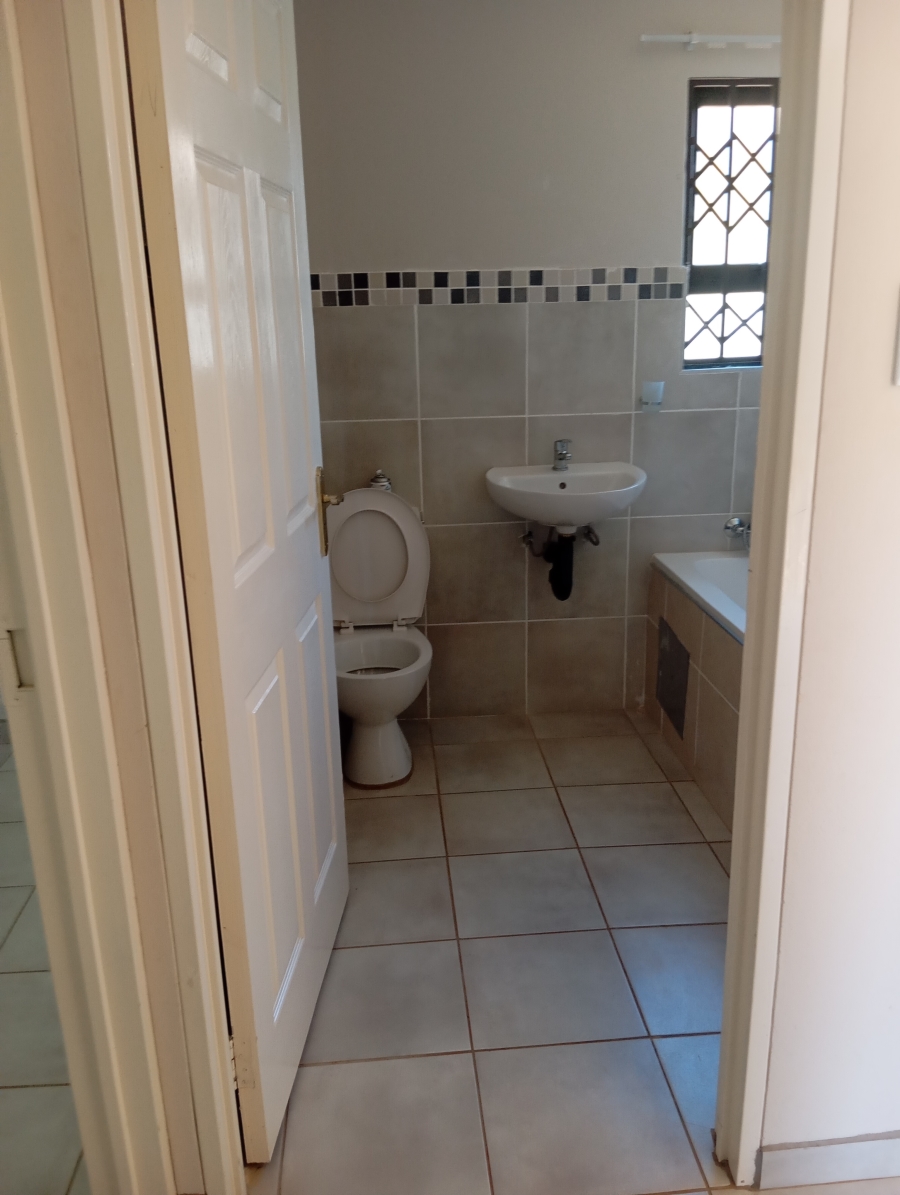 2 Bedroom Property for Sale in Toekomsrus Gauteng