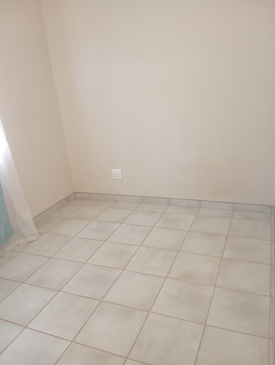 2 Bedroom Property for Sale in Toekomsrus Gauteng