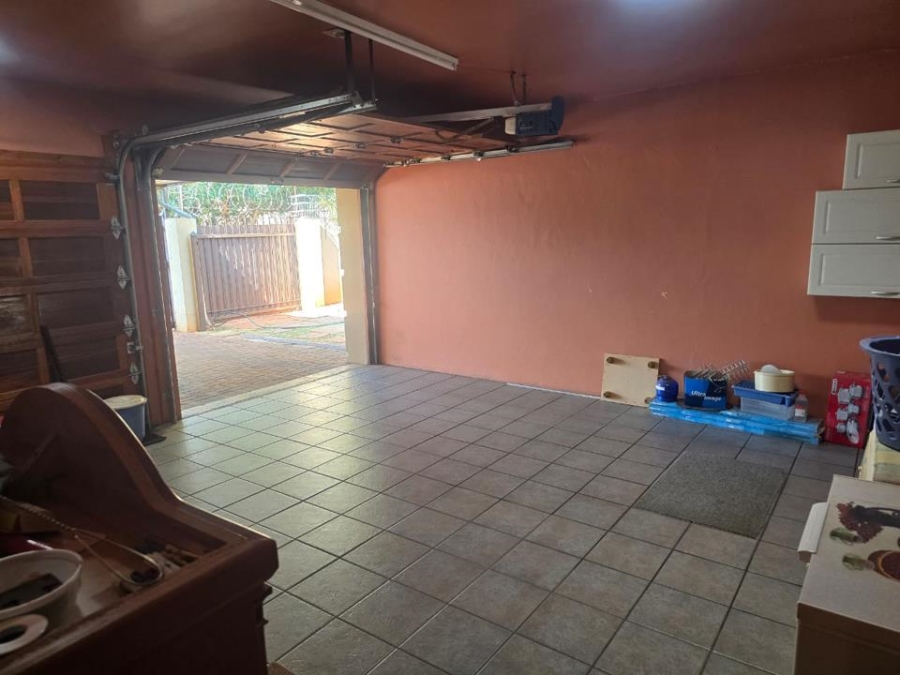 3 Bedroom Property for Sale in Annlin Gauteng