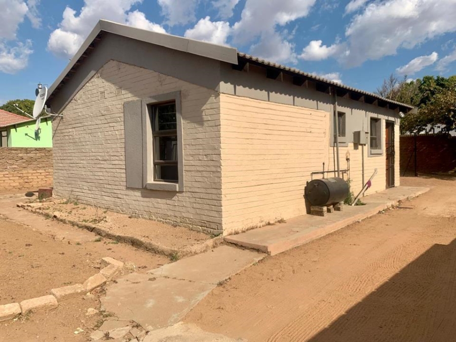 2 Bedroom Property for Sale in Mabopane Unit B Gauteng