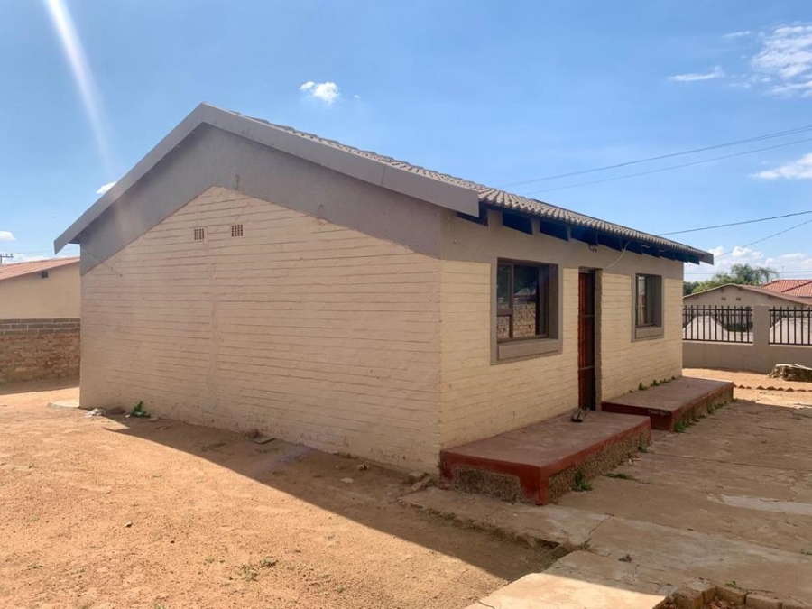 2 Bedroom Property for Sale in Mabopane Unit B Gauteng