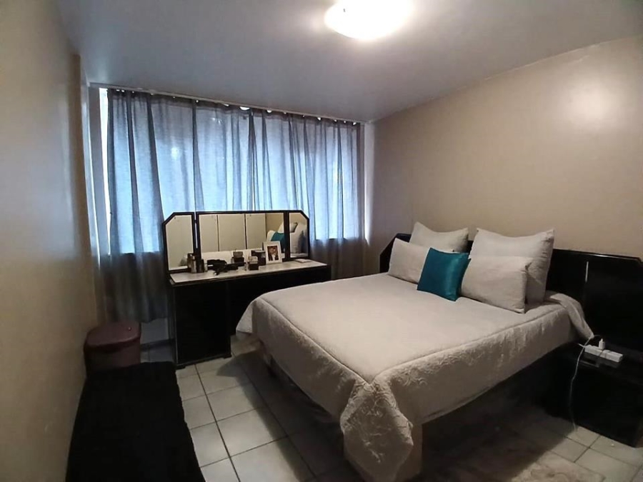 2 Bedroom Property for Sale in Sunnyside Gauteng