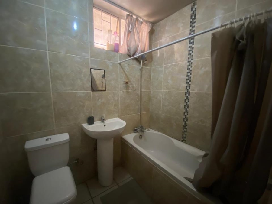 2 Bedroom Property for Sale in Sunnyside Gauteng